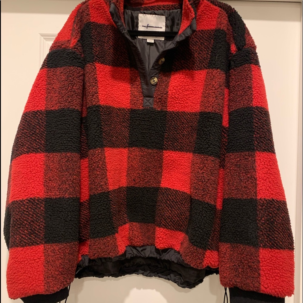 American Eagle Pullover